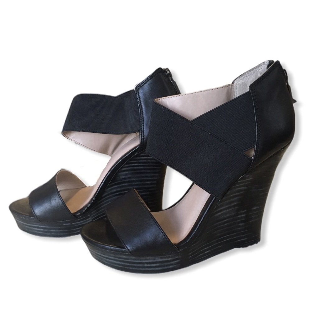 Seychelles platform wedge